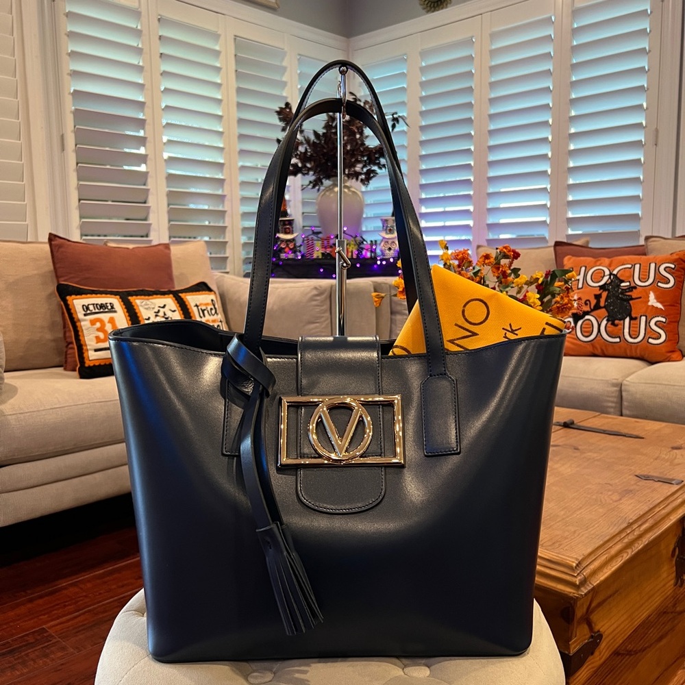 Mario Valentino NWT Large Smooth Leather Tote Bag Made in Italy w/ Dust Bag